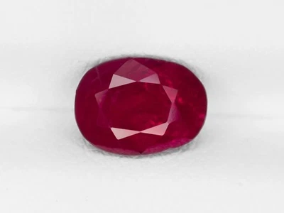 IGI Certified BURMA Ruby 1.94 Cts Natural Untreated Rich Pinkish Red Oval - Image 1 of 4
