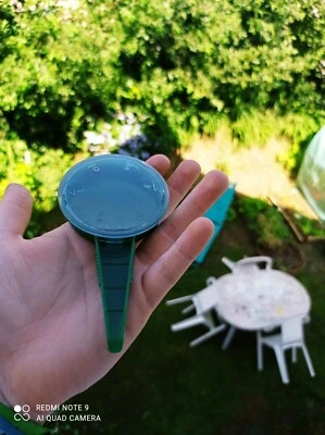 Semoir à graines en plastique - Photo 1/3