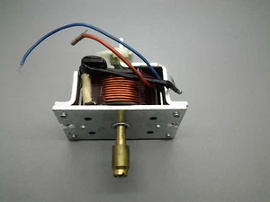 MONARK Einrück Relais / Magnetschalter BOSCH KB 12V Starter Anlasser / Starter - Picture 1 of 3