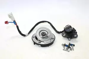 2005 Yamaha Yzf R6 Ignition Lock Key Set with Gas Cap - Picture 1 of 12