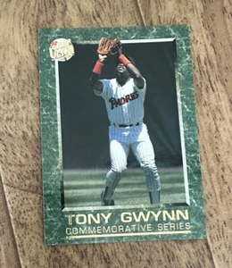 1992 Fleer Ultra Tony Gwynn Commemorative Series #3 Tony Gwynn San Diego Padres - Picture 1 of 2