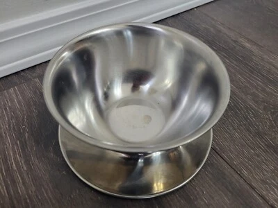 Vintage Oneida 18/8 Stainless Steel Gravy Boat Bowl Attached Drip Plate - Image 1 of 4