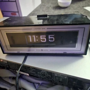 GE Alarm Clock - Picture 1 of 2