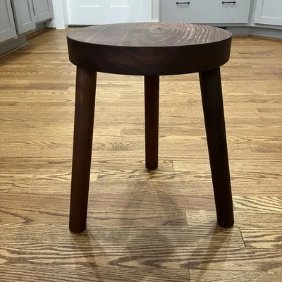 Taburete coctelera antiguo, 3 patas, nogal negro, hecho a mano, torneado a mano Foto 1 de 4