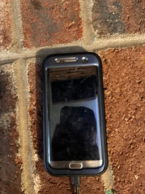 Samsung Galaxy S7 Smartphone - Image 1 of 3