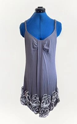 Vestido Yoana Baraschi Gris Seda Trenzado Correa para el Hombro Floral Flor Mod Cambio 6 Foto 1 de 4