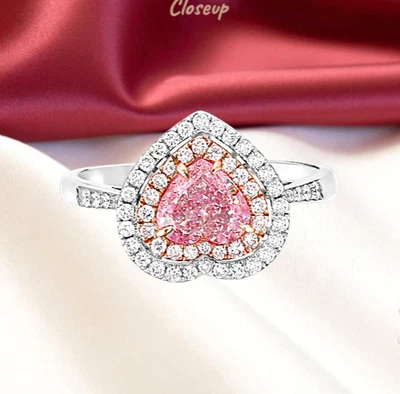 Anillo de diamantes de color de 1,50 quilates elegante rosa vivo corte corazón cultivado en laboratorio oro múltiple de 18 quilates Foto 1 de 4