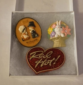Vintage Hallmark Holiday Pins 80er Jahre, Ostern, Frühling, Erntedankfest, Valentinstag - Bild 1 von 9