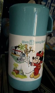 NEU Disney World 50th Anniversary Vault Collection Magic Kingdom Icons Thermoskanne - Bild 1 von 3