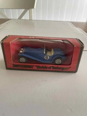 MATCHBOX YESTERYEAR Y-3 1934 RILEY MPH ENG COMES MINT IN THE ORIG WOODGRAIN BOX - Image 1 of 4