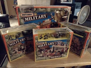 Matchbox Military Communicatlion Police Headquarters Hospital & Hanger Outpost - Picture 1 of 8