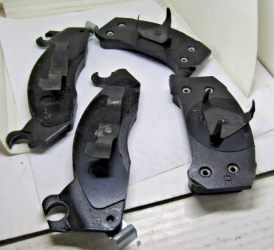 MD310 79-93 FORD MUSTANG PASTILHAS DE FREIO DIANTEIRAS SEMI-METÁLICAS PREMIUM - Imagem 1 de 4