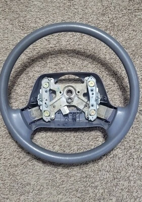 Toyota Camry 1999 volante gris cuero LE 4CYL 2,2 lápices en un nuevo Foto 1 de 2