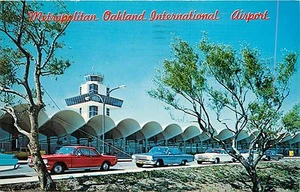Postal Aeropuerto Internacional Metropolitano de Oakland pm 1964 coches antiguos años 50 - Imagen 1 de 2