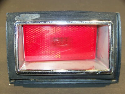 Ford Mustang 1970 1971 rojo marcador luz bisel y carcasa OEM #SAE-PIA-70FN Foto 1 de 4