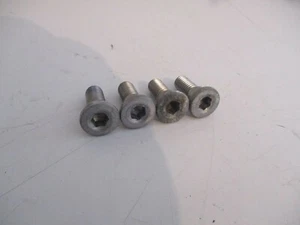 Schrauben Fussrasten Fußraste vorne links + rechts  Kawasaki ZX6R ZX600G 98-99 - Bild 1 von 2