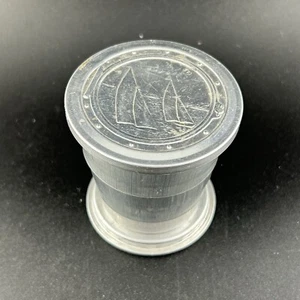 Vintage Aluminium faltbarer Reisebecher mit Deckel Segelboote 2,75" - Bild 1 von 11