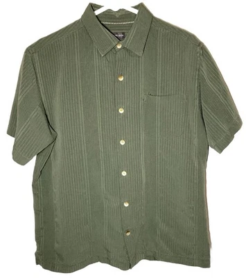 Camisa de vestir Van Heusen para hombre talla mediana verde con botones manga larga bolsillo Foto 1 de 4
