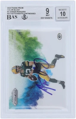 Tarjeta 9/10 firmada por Aaron Rodgers Packers 2022 Panini Prizm Color Blast Beckett Foto 1 de 3