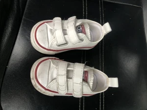 Baby Converse - Size 2 - Picture 1 of 5