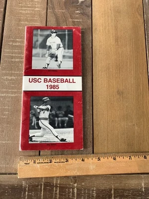 Guía de medios de béisbol 1985 USC con Randy Johnson béisbol patio Mark McGwire Foto 1 de 4