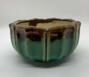 Vintage Rustic Planter. Brown and Green Glaze - Foto 1 di 4