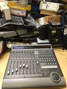 Mackie Motu Digital Performer Universal Controller - ungetestet - Ersatzteile oder Reparaturen - Bild 1 von 14