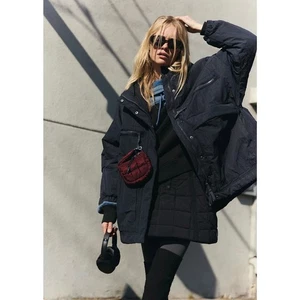 Neu mit Etikett Free People Billie Boxy leichte isolierte schwarze Damenjacke Größe XS/S - Bild 1 von 15