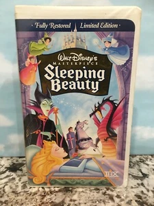 WALT DISNEY'S MASTERPIECE COLLECTION SLEEPING BEAUTY Vintage & Original VHS FILM - Picture 1 of 7