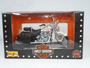 MAISTO 1/18 SCALE HARLEY DAVIDSON MOTOR CYCLES - Picture 1 of 5
