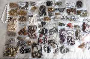 Grande lotto collana gioielli tenuta 55+ pezzi vintage e moderni - Foto 1 di 5
