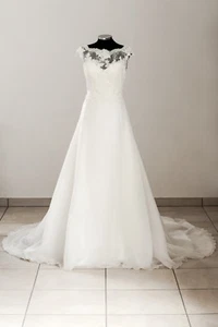Pronovias Brautkleid 'Taylor' Chiffon Spitze A-Linie creme ivory - Gr. 36 - Bild 1 von 4