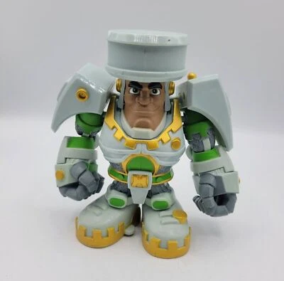 Figura de acción transformadora Little Tikes Kingdom Builders Sir Hammer of Head Foto 1 de 4