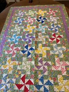 Trapunta Girandola Verde Lime Viola 63 x 42 - Foto 1 di 9