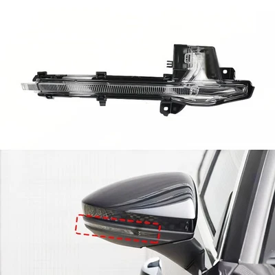 Luce di direzione specchietto retrovisore destro automatico per Audi A6 C8 A6... - Immagine 1 di 4