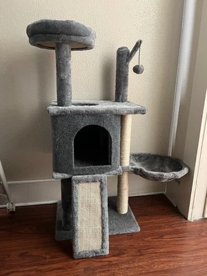 Poste rascador árbol gato gris sin usar Foto 1 de 4