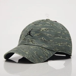 NUOVO CAPPELLO BERRETTO NIKE HOH AIR MICHAEL JORDAN AJ FLIGHT CAMO H86 BULLS JUMPMAN UNISEX - Foto 1 di 4