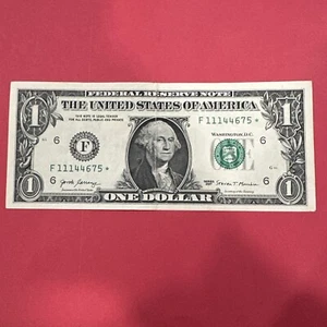 BILLETES ESTRELLA $1 BILLETES DE DÓLAR BILLETES DE REPUESTO ELEGANTE NÚMERO DE SERIE 2017 - Imagen 1 de 4