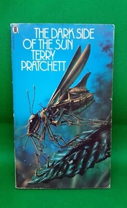 Terry Pratchett NON Discworld THE DARK SIDE OF THE SUN P/B 1st/1st 1978 NEL - Picture 1 of 5