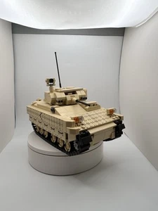 Brickmania Bradley Fighting Vehicle - Picture 1 of 4