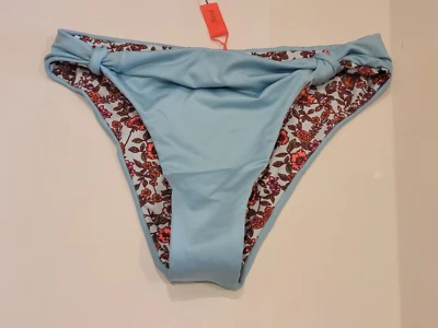Parte inferior de bikini Maaji corte alto azul floral pequeño Foto 1 de 4