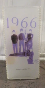 Estate Find - Luz de mesa Beatles - 1963-1966 - 8 3/4" de alto x 4" x 4" - Imagen 1 de 12