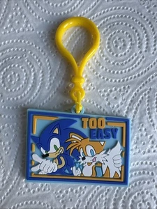 SEGA Sonic The Hedgehog Llavero de Goma Bolsa Clip Demasiado Fácil Colas - Envío Gratis - Imagen 1 de 2