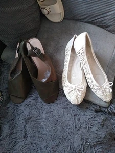 New Evans Xwide 2pairs size9EEE Khaki Shoes/Heels & Ivory Lace Ballet Flats - Picture 1 of 20