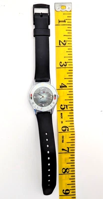 Reloj Tommy Hilfiger Vintage con Cara Tono Plateado, Correas Negras - ¡Batería Nueva! Foto 1 de 4