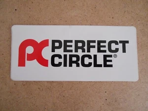 Calcomanía adhesiva Perfect Circle 8,5" x 3,5" - Imagen 1 de 2