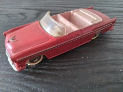 Chrysler 1955 Dinky Toys 24A New Yorker convertible: rojo, Francia Foto 1 de 4