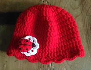 Gorro Bebe Rojo Artesanal 3 Meses Nuevo Flor Y Mariquita Crochet Punto - Imagen 1 de 1