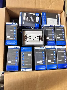 *Sin devoluciones* 24 x Eaton WFTRCR15-W Wi-Fi Smart Duplex Receptáculo blanco 15A 125V - Imagen 1 de 7