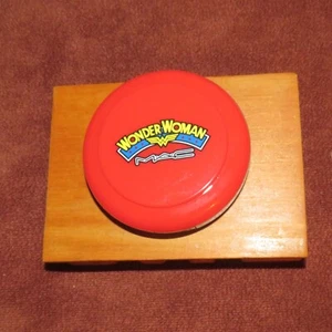 Mac Mighty Aphrodite Satin Shimmer Beauty Powder Highlighter Blush Wonder Woman - Picture 1 of 3